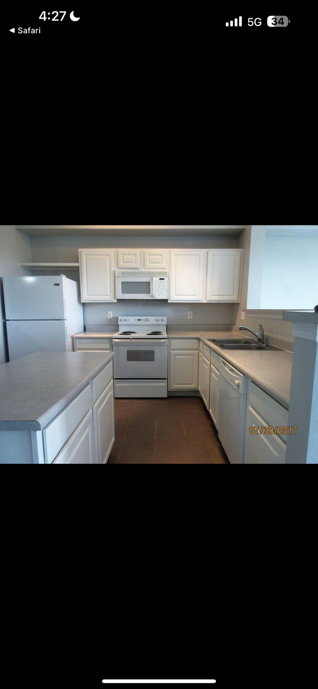 Photo - 2085 Eagle Ave