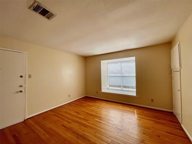 Photo - 3420 Mt Vernon St Unit 11