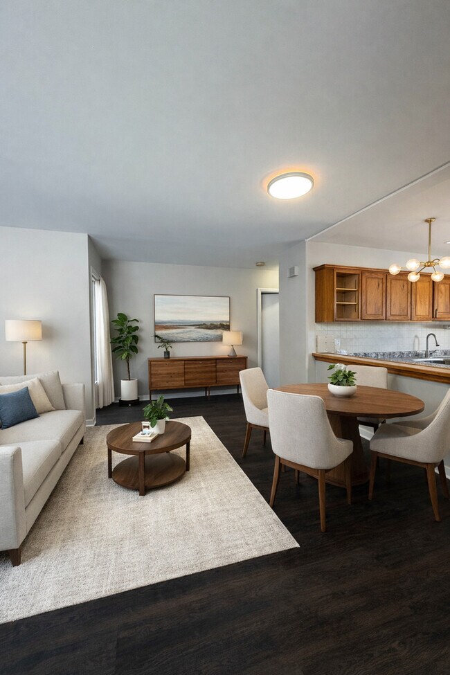 Photo - 155 W Wayne Pl