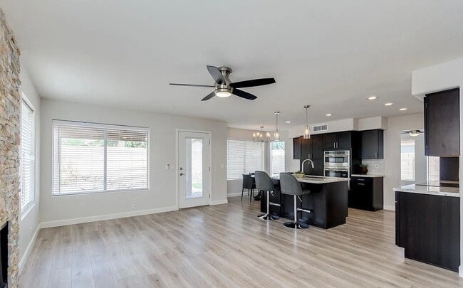 1108 W Russell Ave