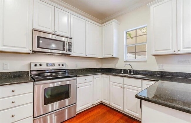 Photo - 131 S Arrawana Ave