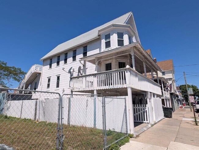 36 N Florida Ave Unit 3