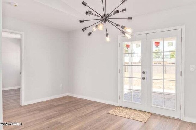 Photo - 1624 W Geneva Dr