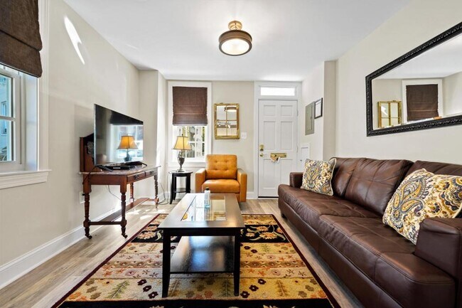 Photo - 312 Millers Ct NE