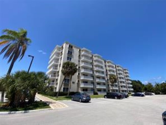 Photo - 1831 NE 38th St Condominio Unidad 701