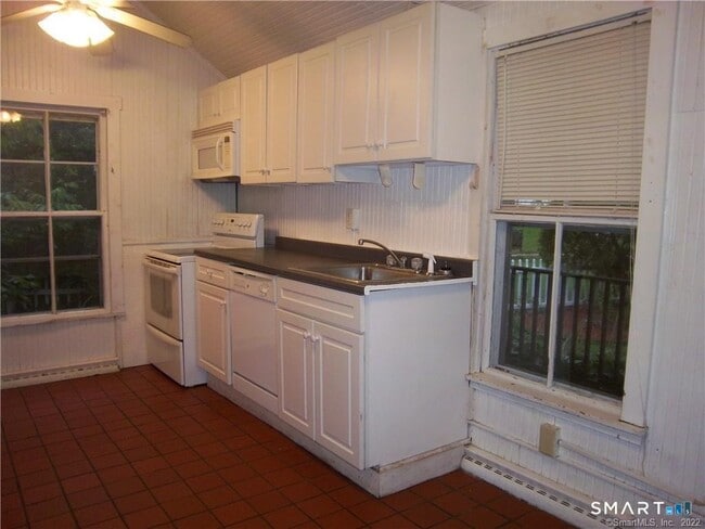 Photo - 12 Bluff Rd W