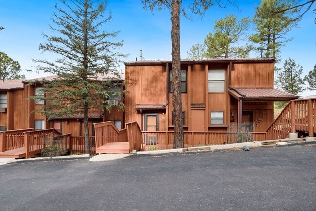 Building Photo - 604 White Mountain Dr