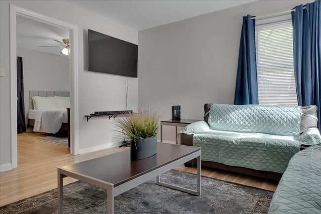 Photo - 803 W Markham Ave Unidad ID1388429P