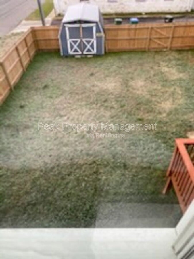 Photo - 117 E 13th St