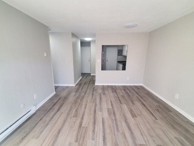 Photo - 760 Cummins Hwy Unit 18