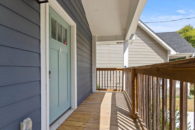 Photo - 805 Rison Ave NE