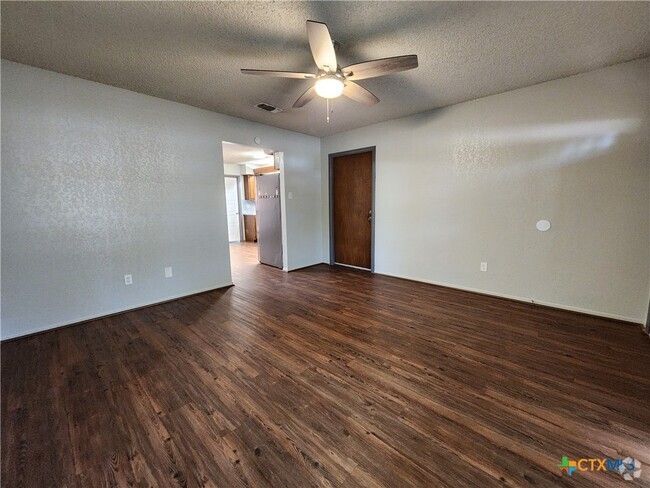 Building Photo - 1330 Summerwood Dr Rental