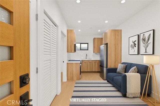 Building Photo - 5734 Stansbury Ave Rental