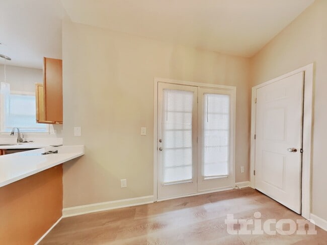 Photo - 409 Barnsdale Ridge Rd