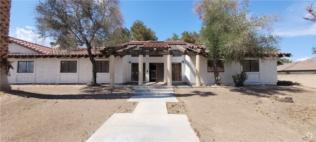 Building Photo - 7664 Angel Crest Cir Rental