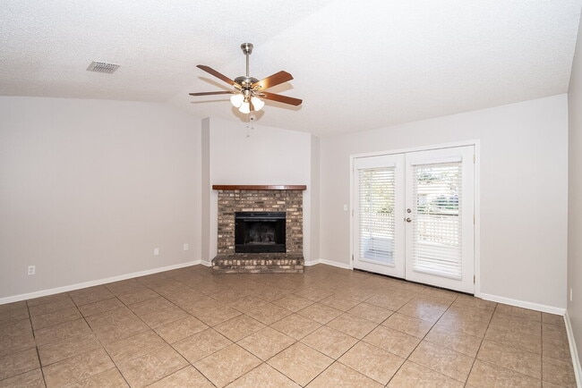 Photo - 10827 Carrington Ct