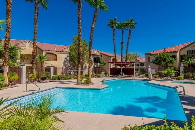 Building Photo - 2 Bedroom/2 Bathroom Condo in Quiet Gated ... Unit 1059