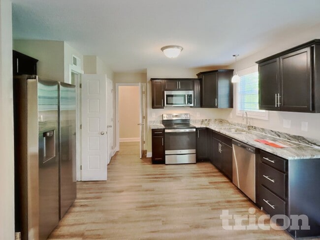 Photo - 633 Battery Ct