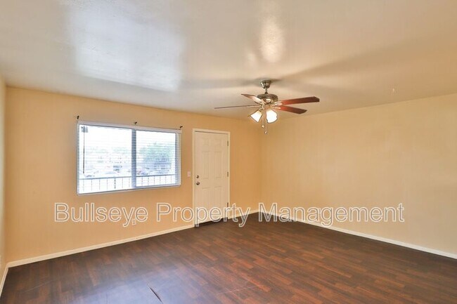 Photo - 700 W University Dr