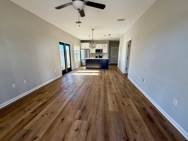 Photo - *** MOVE IN SPECIAL *** 3 BED 2 BATH