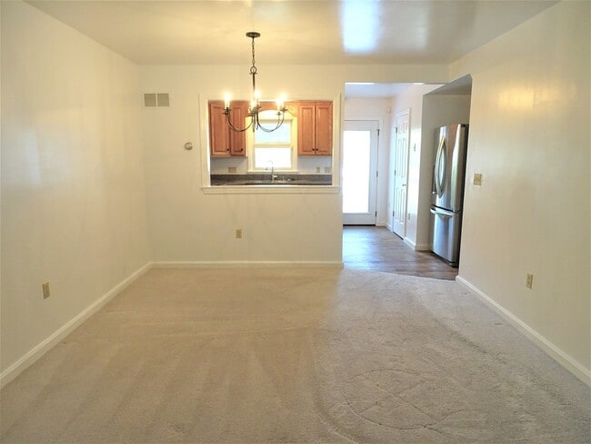 Photo - 1005 Ayres Ct