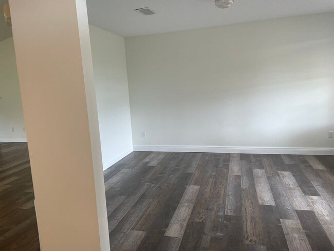 Photo - 1797 Cedrus Ln