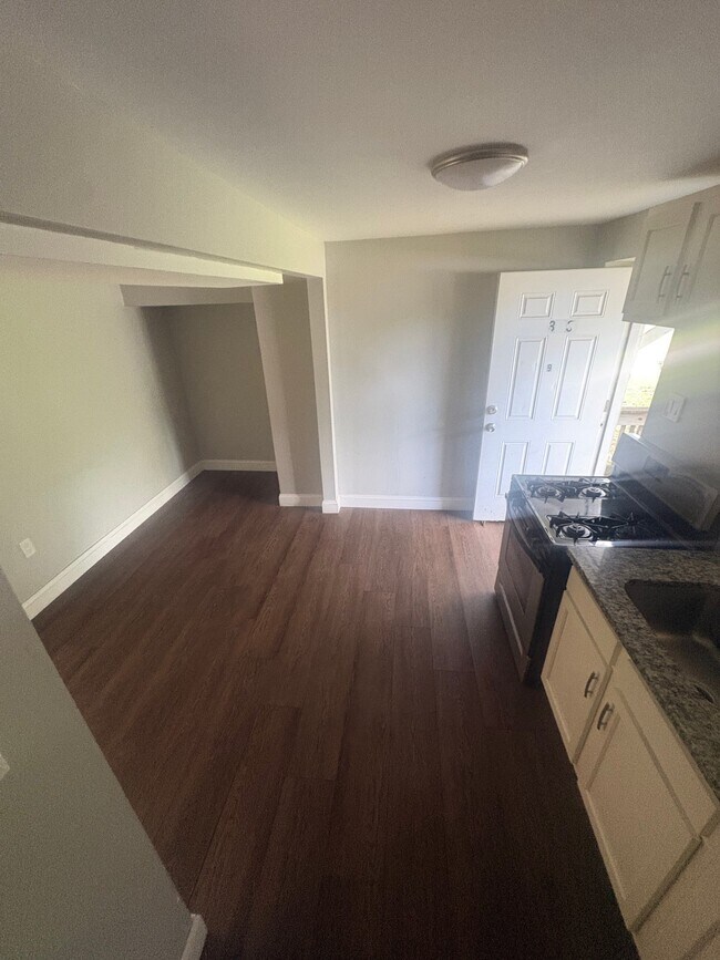 Photo - 700 Woodbourne Ave Unit 9
