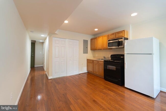 Building Photo - 444 Rhode Island Ave NW Unit 202 Rental