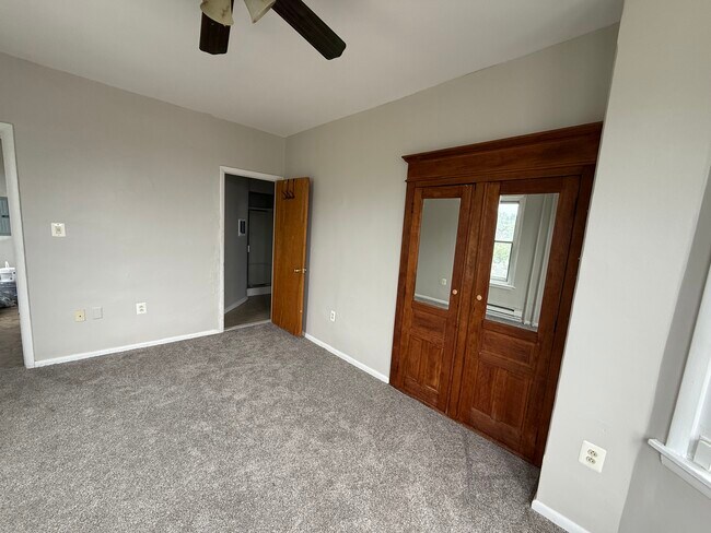 4541 Pulaski ave Unit 2B