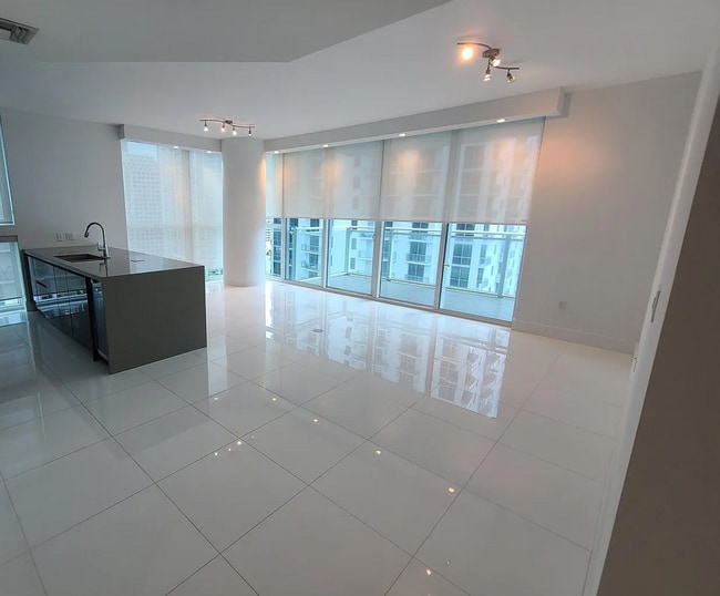 Building Photo - 1080 Brickell Ave Unit 2008 Rental