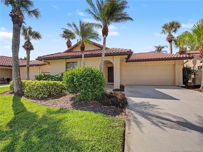Building Photo - 3382 SW Bobalink Way