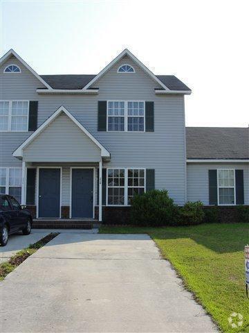 Building Photo - Nice 2 bedroom, 2 bath townhouse in Hunter...