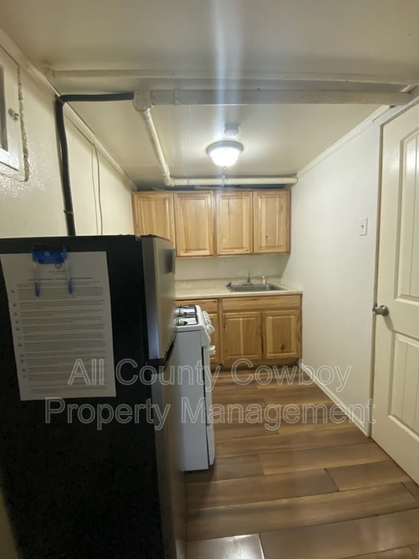 Photo - 310 S 12th St Unit Apt B