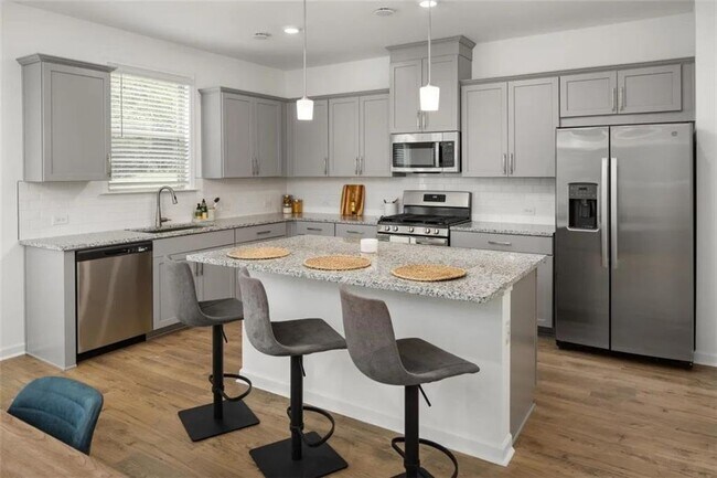 Photo - 1610 Wellston Dr