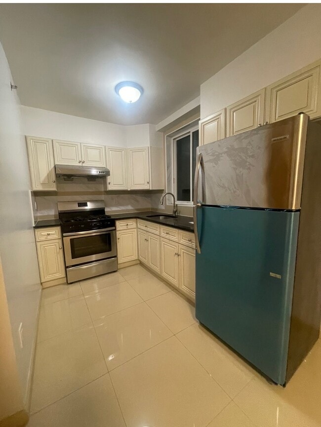 Photo - 6426 Queens Blvd Unit #6D