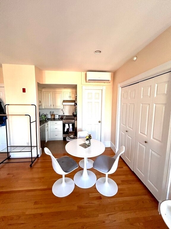 Photo - 105 Pinckney St Unit 7