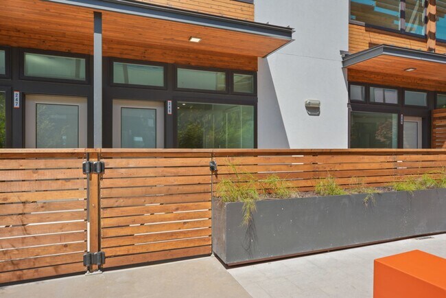 Photo - 2002 E 7th St Unit 1