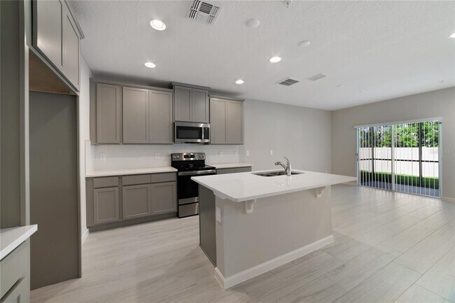 333 Cape Honeysuckle Pl