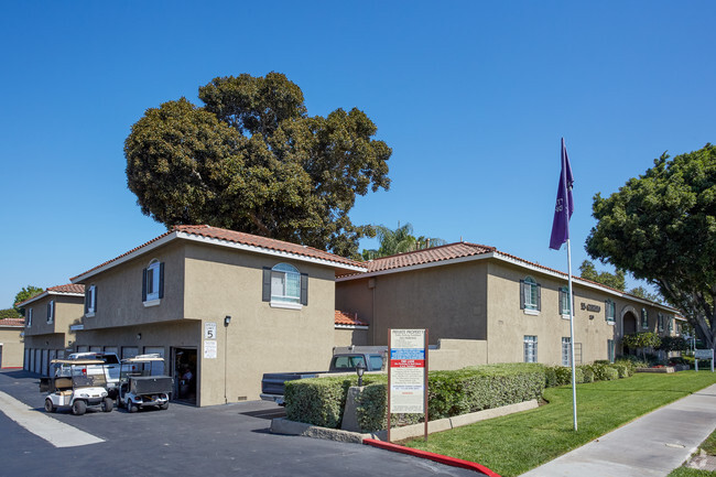 Camino Pueblo and El Rancho Apartment Homes - Camino Pueblo and El Rancho Apartment Homes