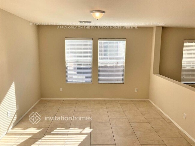 Photo - 9548 Glen Iris St