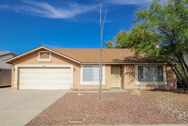 Building Photo - 8720 W Tuckey Ln