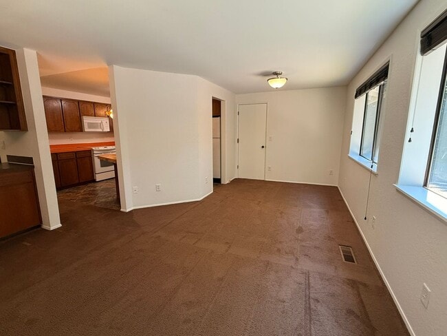 Photo - 2Bd/1.75Ba Issaquah Home