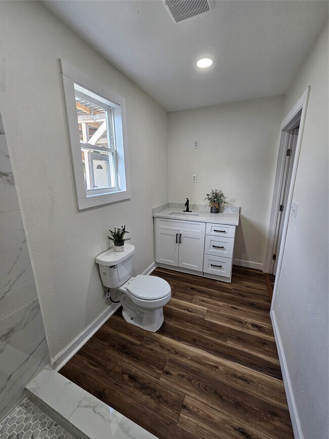 Photo - 3126 Ohio St Unit B