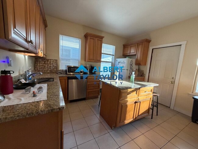 Photo - 8 Eldora St Unit 3