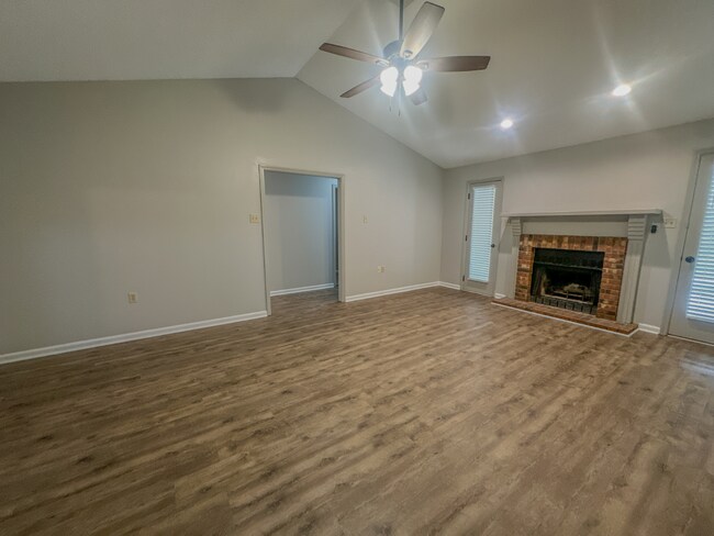 Photo - 2224 S Sherwood Dr