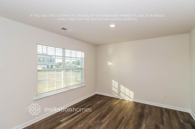 Photo - 177 Nathall Trl