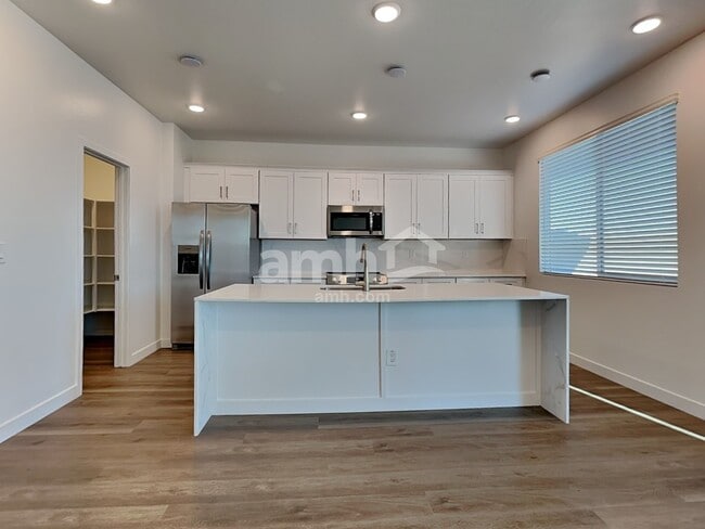 Photo - 9817 W Parkway Dr