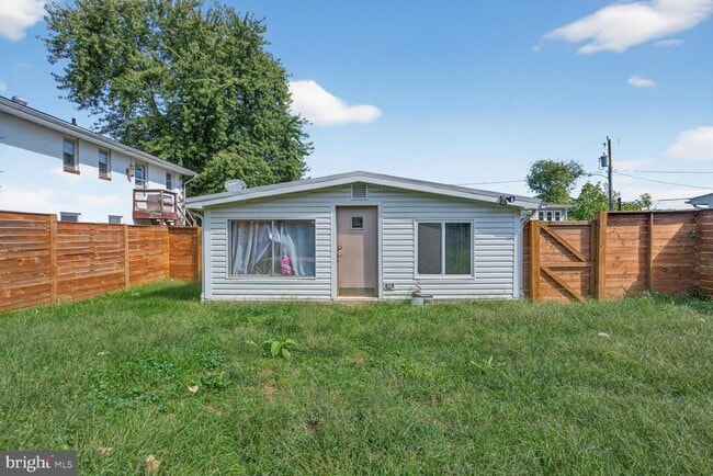 Photo - 2136 S Monroe St