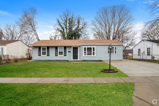 Building Photo - 327 Whitewater Dr Rental