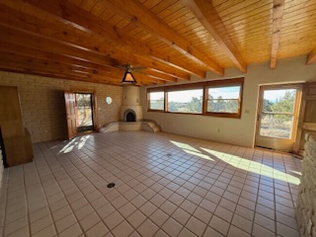 Photo - 5 Oriente Ct